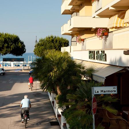 Hotel Florida Silvi Marina Exterior photo