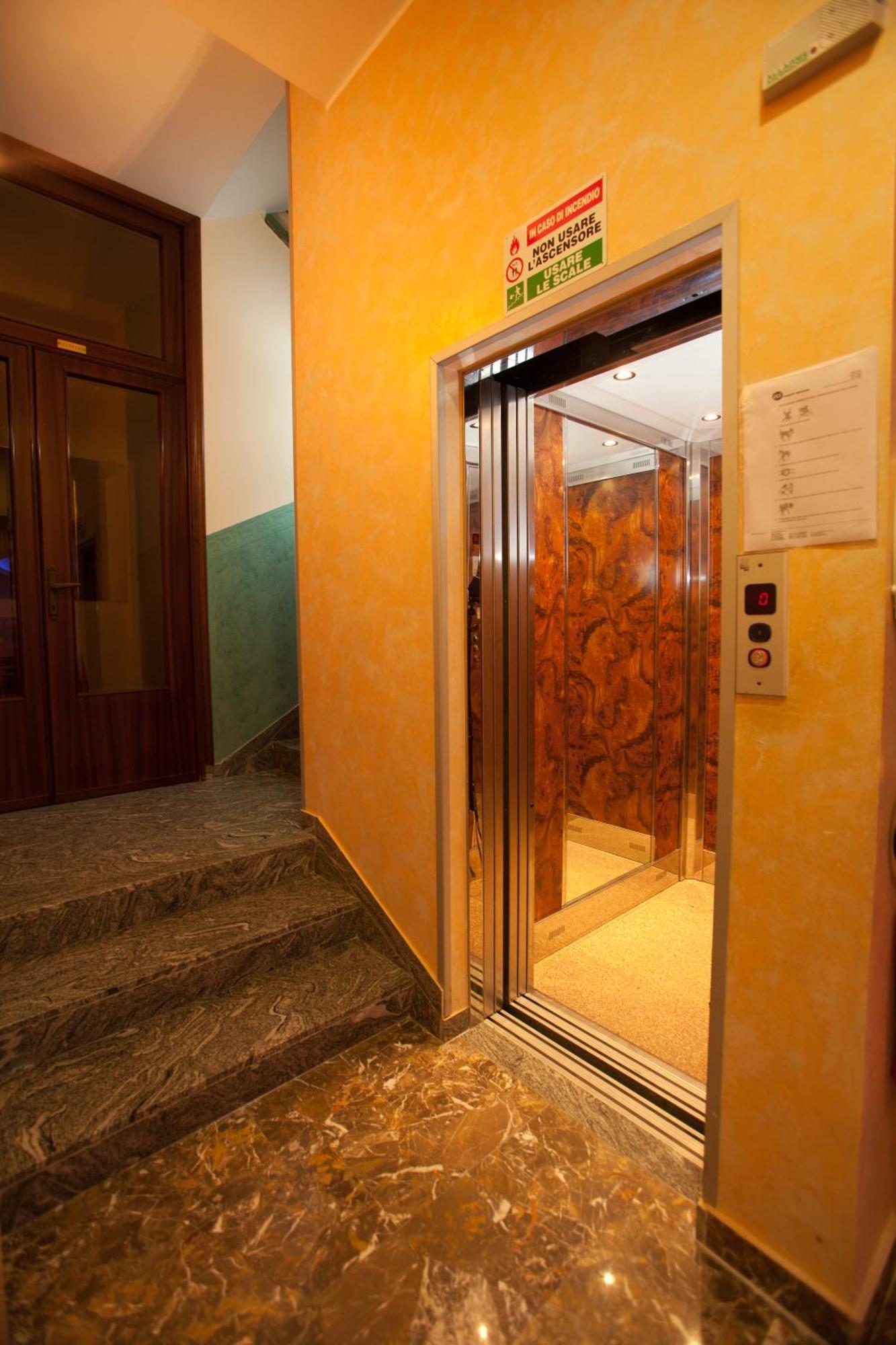 Hotel Florida Silvi Marina Exterior photo