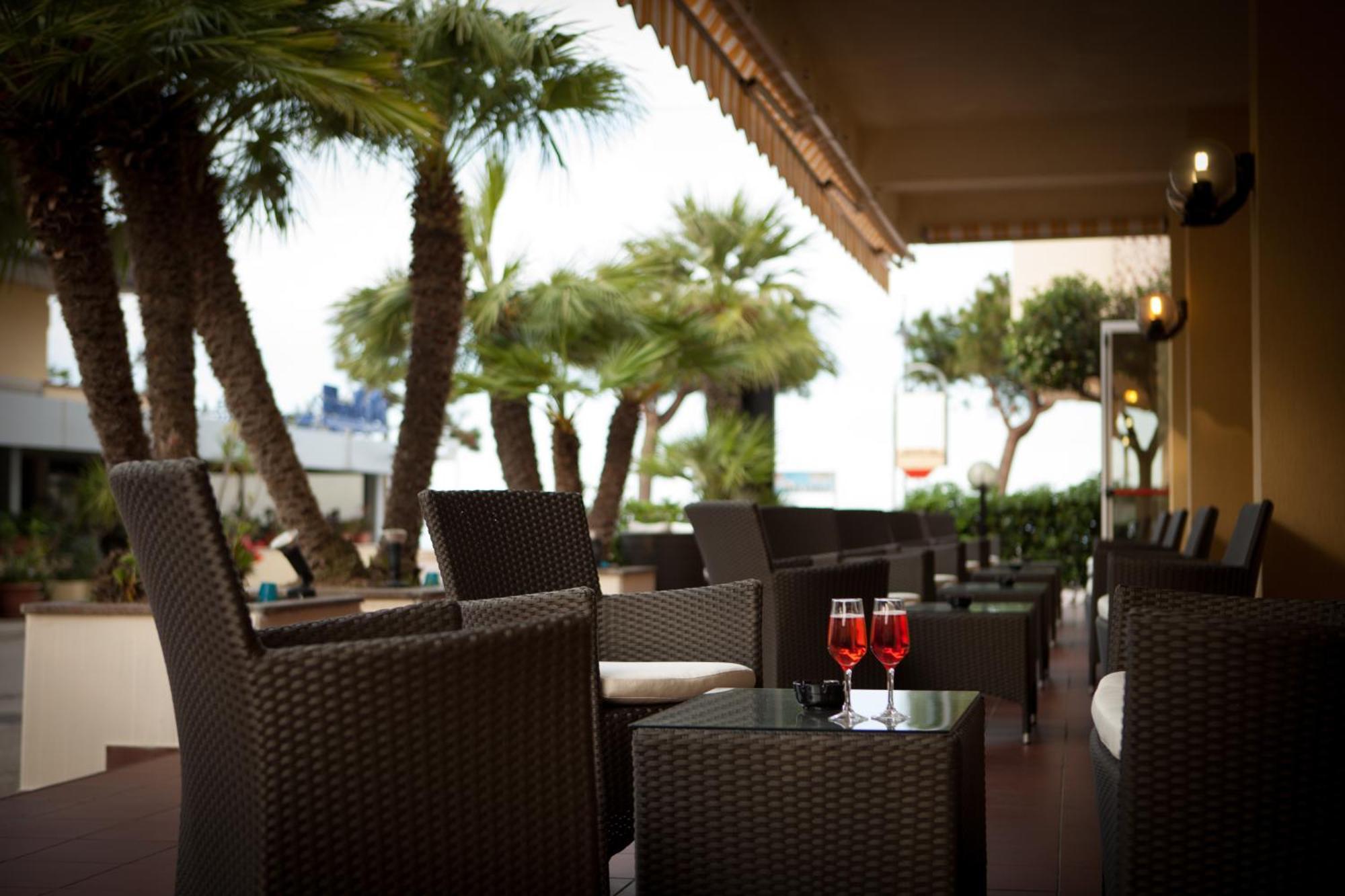 Hotel Florida Silvi Marina Exterior photo